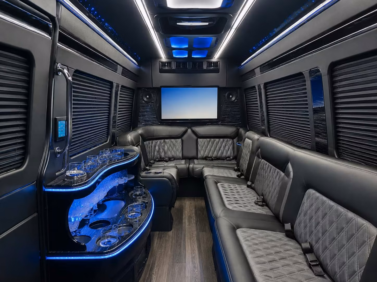 shuttle buses for corporate sporting events and group outings in round rock